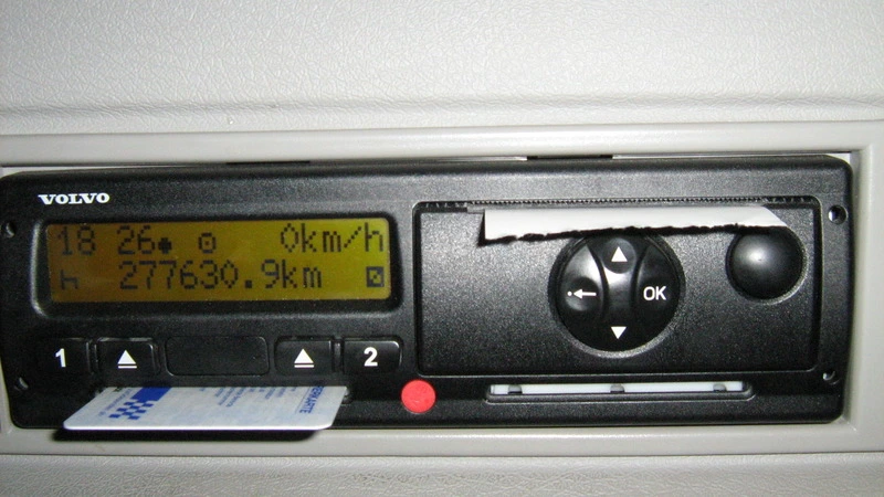 Автобусный парк Южно-Сахалинска закупает тахографы для контроля труда и отдыха водителей