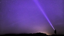 Жители Сахалина в декабре увидят сразу два звездопада