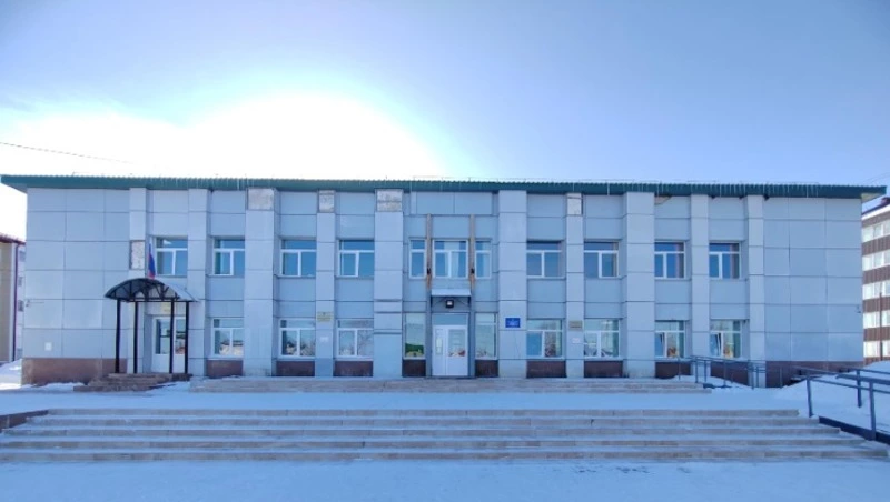 Ремонт фасада ДК завершили в селе Стародубском Долинского района