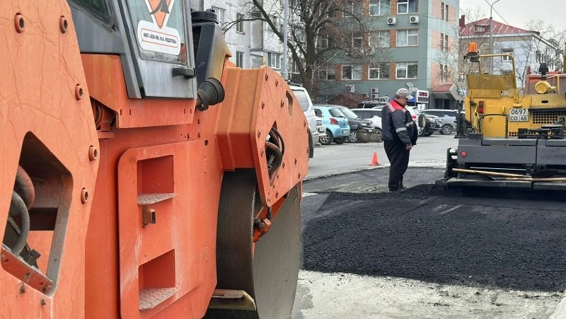 Ямочный ремонт проведут на нескольких улицах Южно-Сахалинска 11 ноября