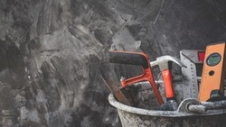 Парень украл продукты и инструменты на 100 тысяч рублей с дачи в Южно-Сахалинске