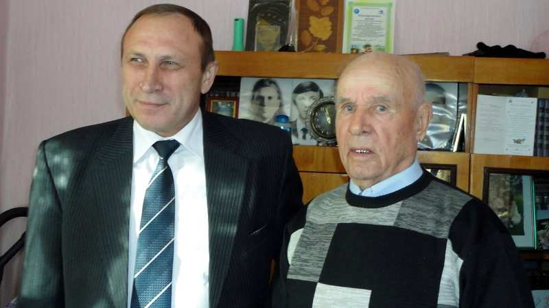 Министр, депутат и мэр поздравили 90-летнего ветерана