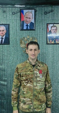Бойцу СВО с Сахалина Ивану Гринчаку вручили медаль ордена «За заслуги перед Отечеством» II степени