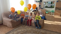  Сахалинские волонтеры устроили для воспитанников Троицкого детского дома праздник