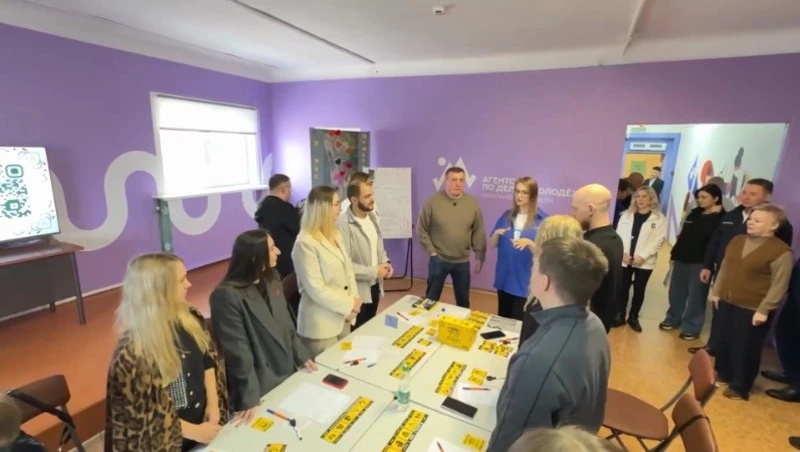 Итоги рабочей поездки губернатора Валерия Лимаренко в Холмский муниципальный округ - Центр внимания 20.01.26