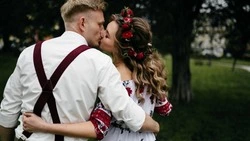 Свадьба на Красную горку 2026: история, почему она сулит счастье и что нельзя делать 