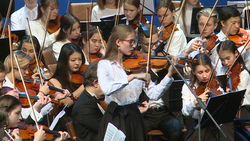 Юные музыканты Сахалина сыграли в симфоническом оркестре
