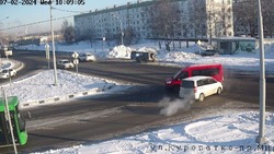 Две машины столкнулись на перекрестке Мира — Куропатко в Южно-Сахалинске