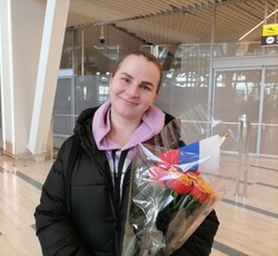 Волонтер Анна Пинчук с Сахалина вернулась с линии соприкосновения
