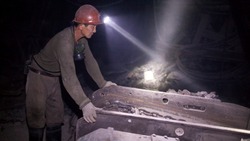Власти хотят установить минимальный размер оплаты труда шахтеров