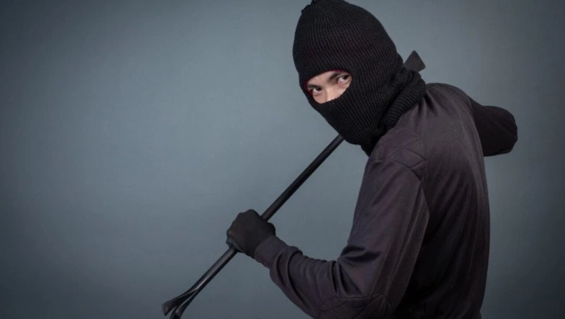 Житель Тымовского украл у земляка 1,8 миллиона рублей 