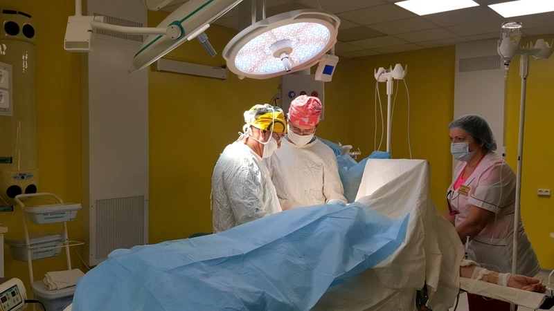 В Углегорской ЦРБ завершили капремонт операционного блока