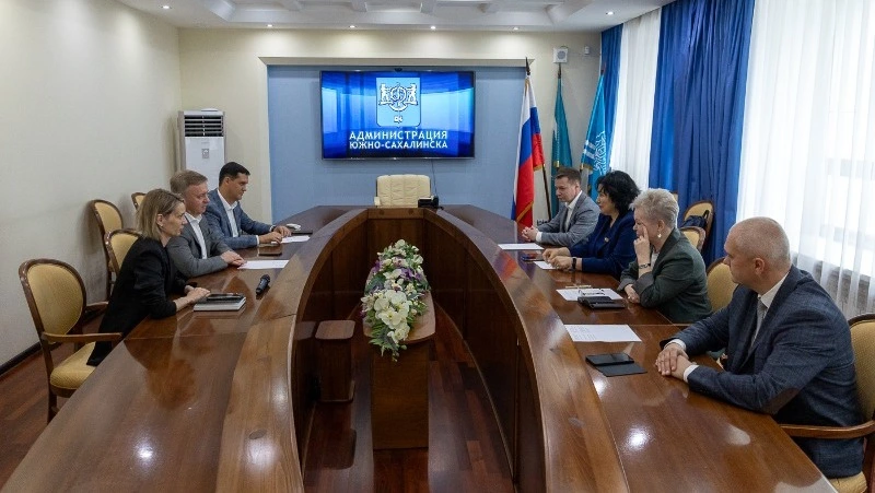 Сергей Надсадин провел встречу с главным детским реабилитологом страны Татьяной Батышевой