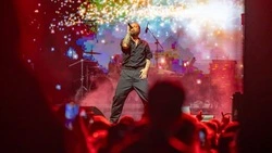 Группа «Пилот» вышла на сцену «Крыльев Сахалина — 2025»