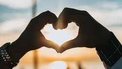 Сахалинец разыскивает прекрасную незнакомку, которая читала на пике Чехова