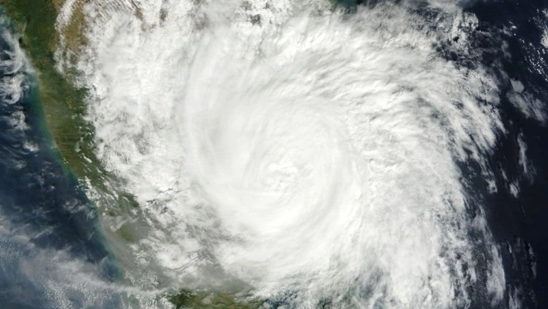 41 человек пострадал из-за мощного тайфуна «Нанмадол» в Японии