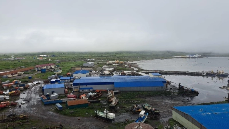 Угрозу цунами отменили на Северных Курилах