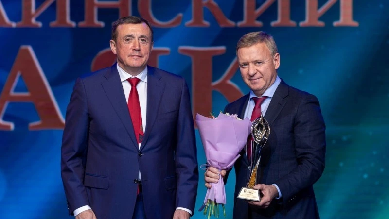 Мэр Сергей Надсадин стал победителем премии «Сахалинский маяк»