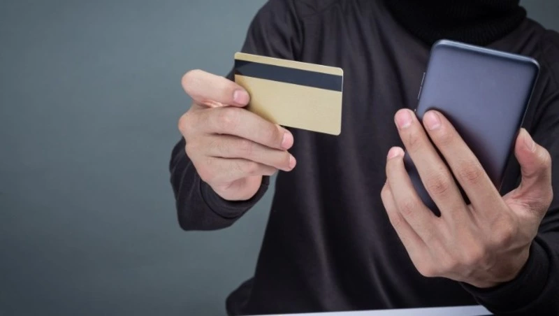 За два дня жители Сахалина отдали мошенникам два миллиона рублей