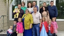 На Сахалине семья Малиновских с 50-летней историей бьется за почетный знак от региона