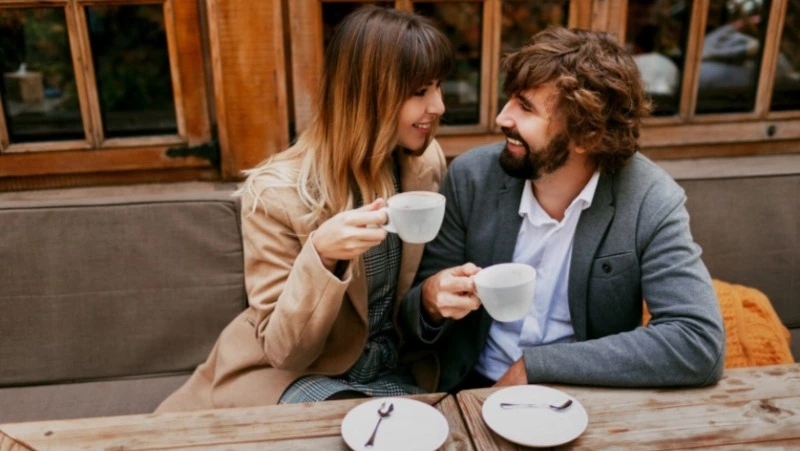 Жители Южно-Сахалинска убеждены в том, что мужчина должен оплачивать счет на первом свидании