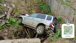 Бесправный водитель «Эскудо» устроил аварию с тремя пострадавшими в Холмске