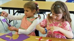 Детям не хватило мест в 1 класс в Южно-Сахалинске. Родителей просят потерпеть