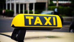 В России хотят лишать прав и отбирать автомобили у нелегальных таксистов