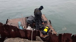 Судно «Красногорец-11» утилизируют в Александровске-Сахалинском 
