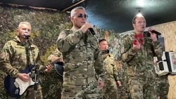 Артисты фронтовой творческой бригады ансамбля навестили сахалинцев в зоне СВО