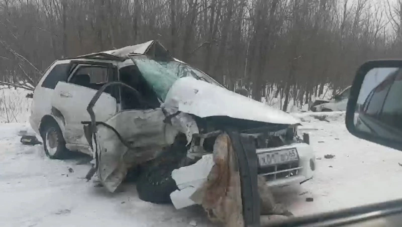 Двое пострадали, один погиб: жесткая авария произошла на трассе в Смирныховском районе 
