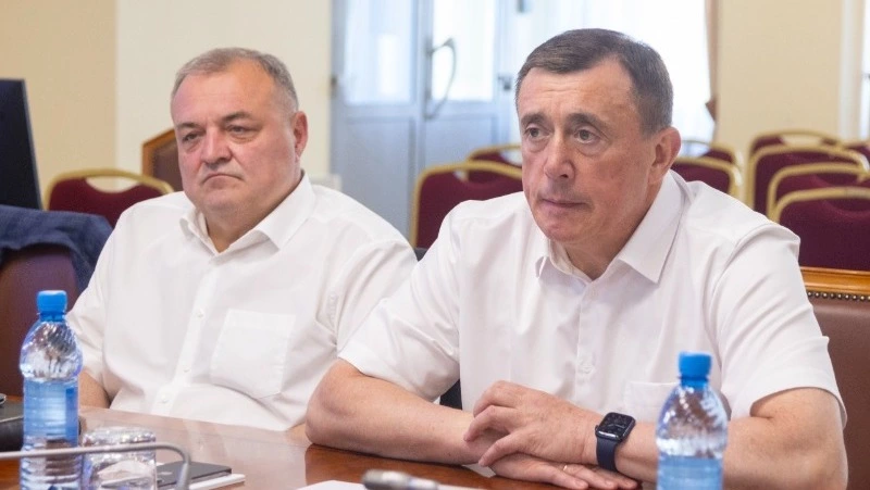 Валерий Лимаренко поручил уделять внимание медобслуживанию и соцподдержке участников СВО