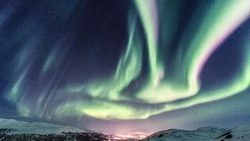 Самая мощная в 2025 году солнечная вспышка вызвала сильные полярные сияния