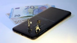 Южносахалинка провела ночь с парнем из ночного клуба, а тот украл дорогой телефон