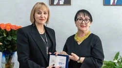Преподаватель ДШИ Поронайска удостоена звания «Заслуженный работник культуры Сахалинской области»