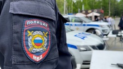 Чужой телефон и деньги принесли сахалинцу только уголовное дело