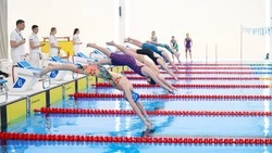 Региональный чемпионат по плаванию стартовал на Сахалине