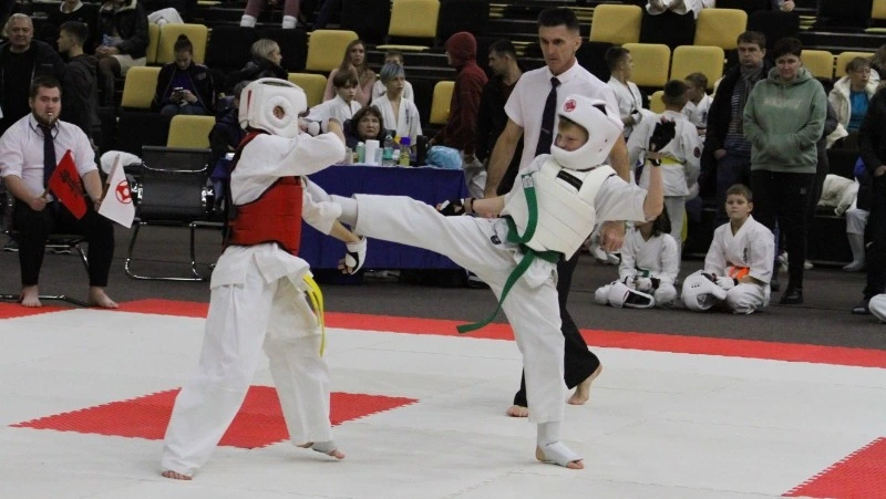 Сильнейших каратистов киокусинкай определили на чемпионате в Южно-Сахалинске