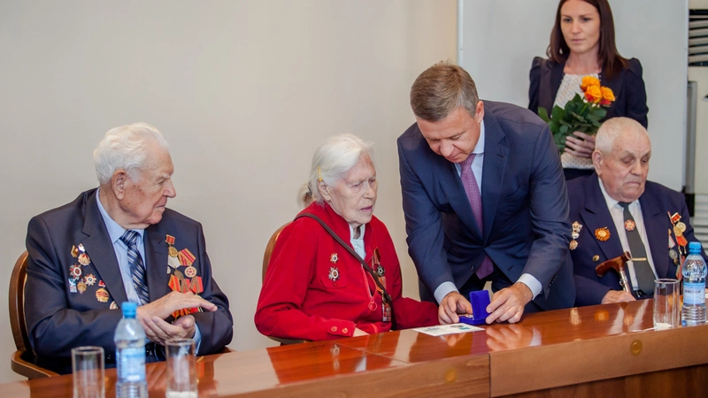 14 островных фронтовиков получили награды