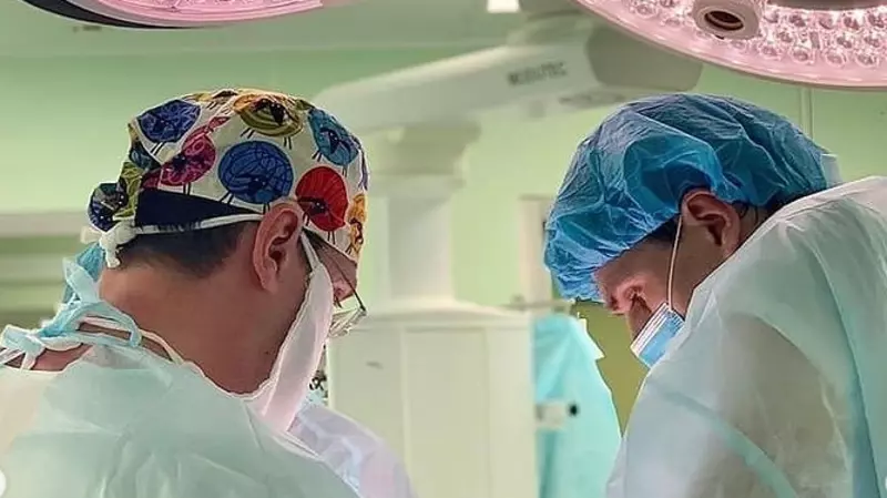 Московский ученый-уролог обучил сахалинских врачей уникальной операции