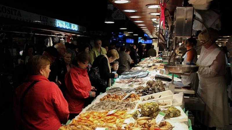 Рыба и бензин подорожали, новые штрафы, осетра запретят ловить. Главное на утро 8 мая