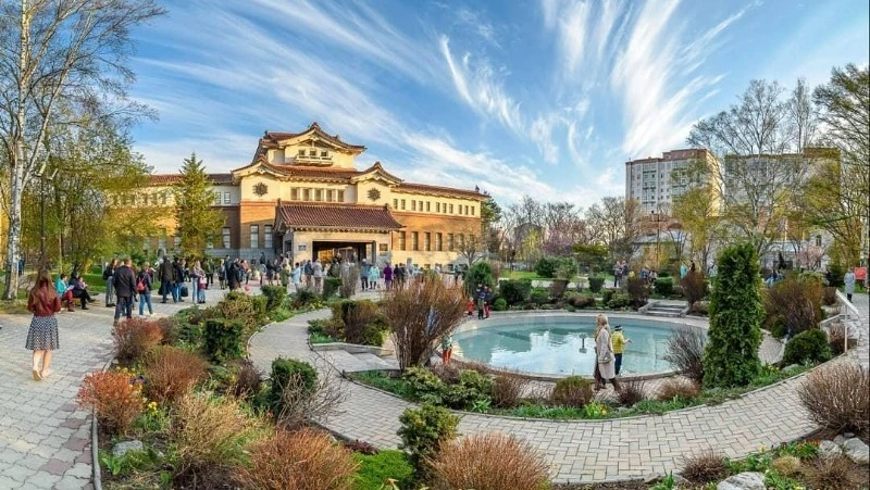 Валерий Лимаренко поздравил жителей с Днем города Южно-Сахалинска