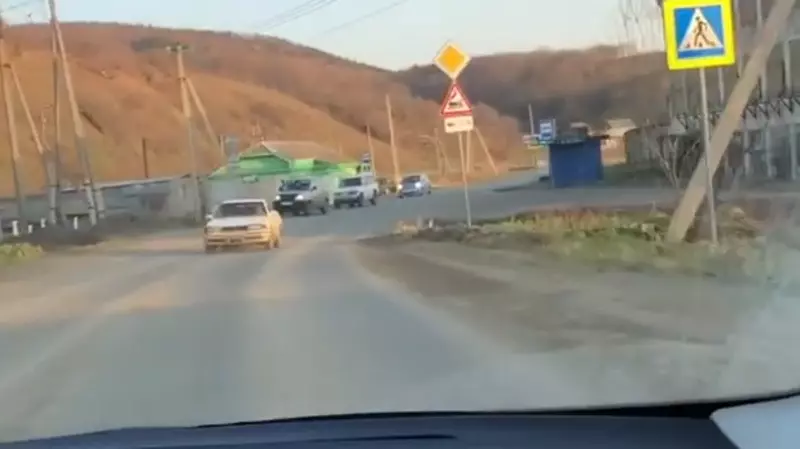 Подростки перевернулись в автомобиле на юге Сахалина