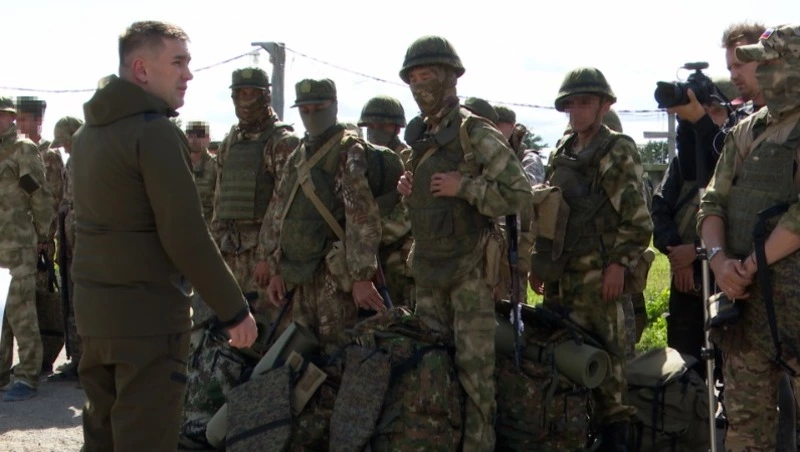 Областные парламентарии передали амуницию военнослужащим - Центр внимания 30.08.23