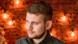 Песня на музыку жителя Сахалина вошла в текущий топ-100 самых прослушиваемых треков в России
