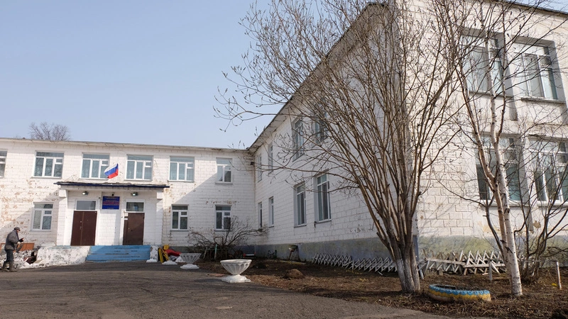 Ультрамариновую крышу получит детсад в Шахтерске