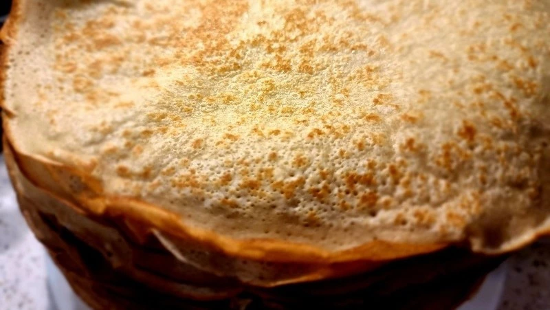 Вкусные и с минимальными затратами: рецепт блинов на Масленицу