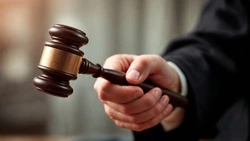 Украденный телефон довел до замужества: в Долинске суд закрыл дело о краже из-за примирения сторон