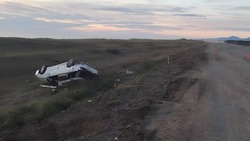 Водитель Subaru Legacy без прав погиб на трассе в Томаринском районе