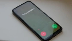 Житель Курил попался в ловушку мошенников и втянул в нее знакомых